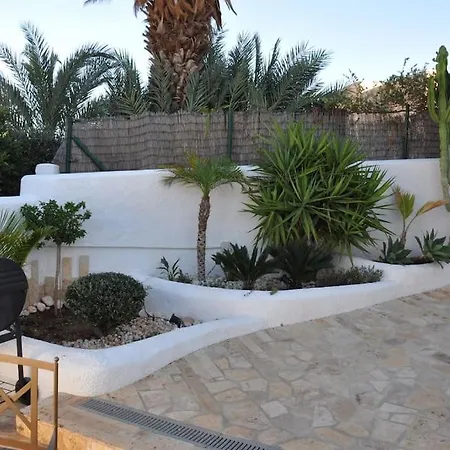 With Private Pool And Amazing Mountain And Sea Views No Young Groups Allowed Maison d'hôtes